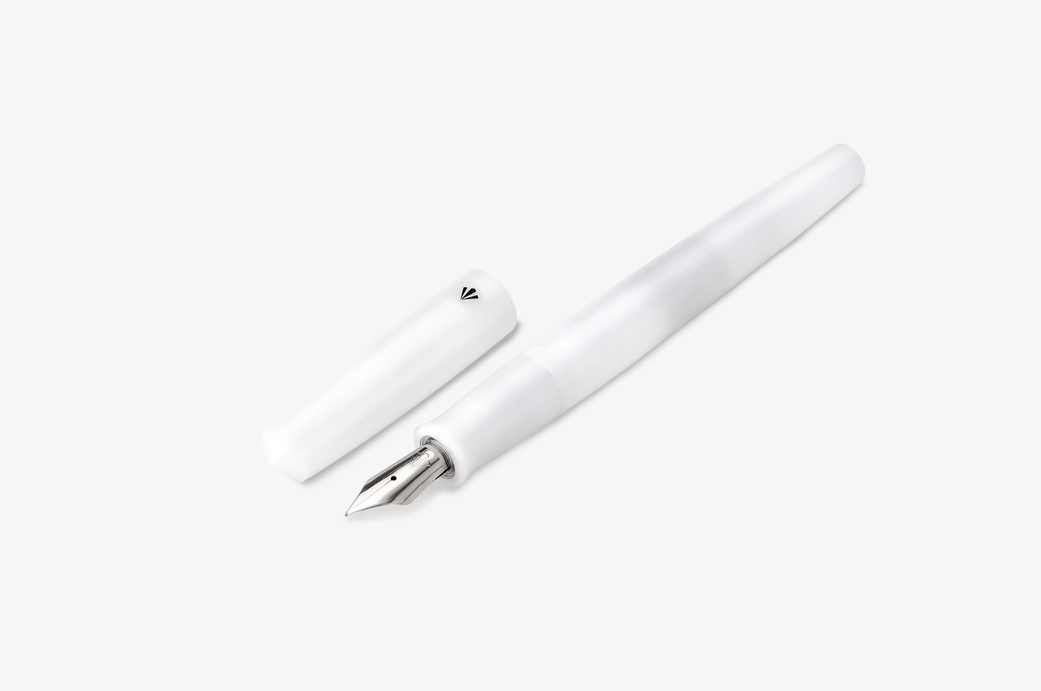 Gravitas Fountain Pen Gravitas - Sentry Full White Delrin