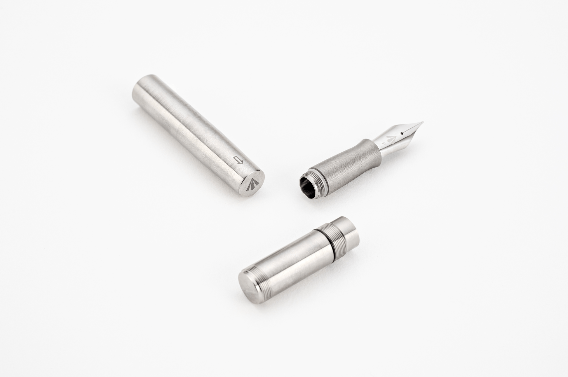 Gravitas Fountain Pen Gravitas - Quark | Grade 5 Titanium